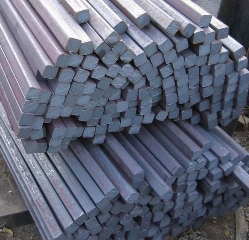 Квадрат стальной